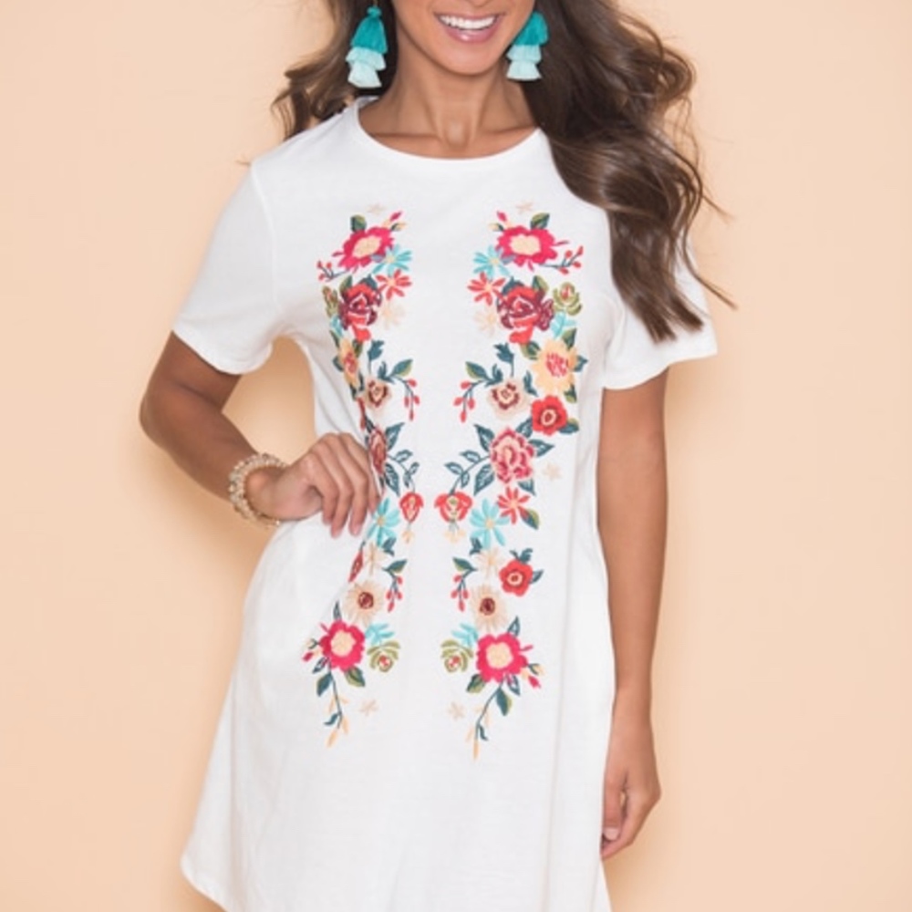 Floral Embroidered Pocket Tee Dress - Picture 5 of 6